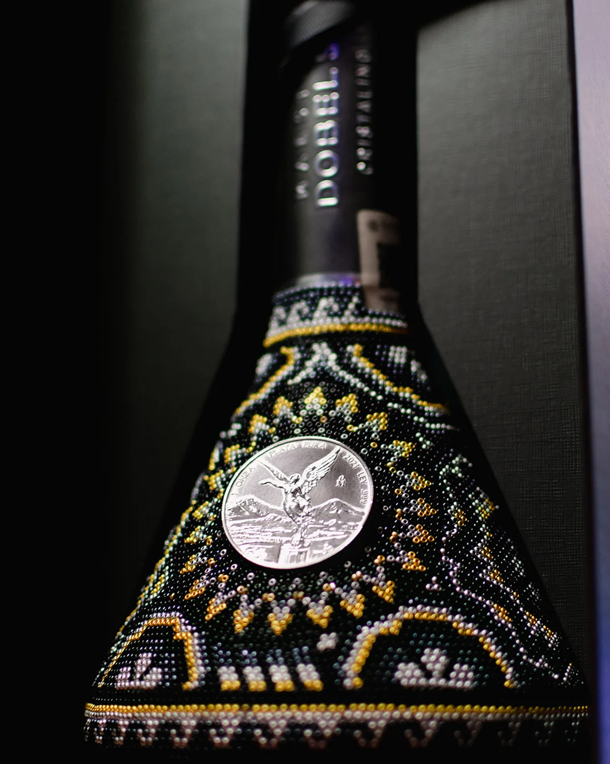 MAESTRO DOBEL 50 CRISTALINO EXTRA AÑEJO thumbnail 3